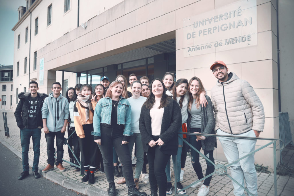 Étudiant en formation universitaire tourisme à Mende, Lozère.